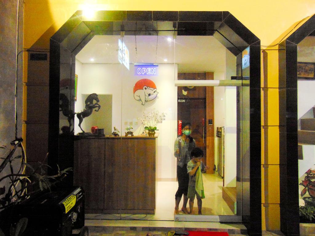 Cabin Hotel Bhayangkara Yogyakarta Exterior foto