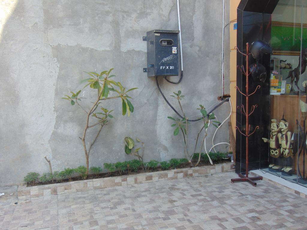 Cabin Hotel Bhayangkara Yogyakarta Exterior foto